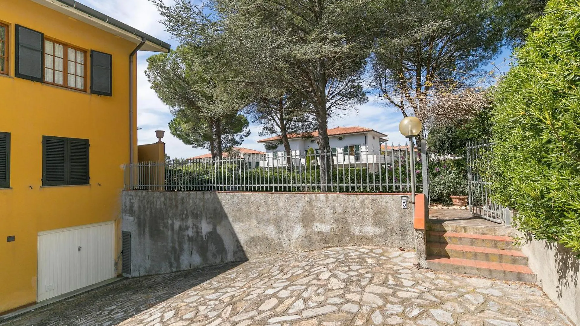 Holiday home Casa Vacanza Castiglioncello Italy